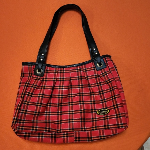 GRUNGE  90's Vintage Red and Black Capacious Tartan Tote with Pleated Design EUC - Picture 15 of 17